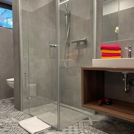 Semesterbostad Emilia *